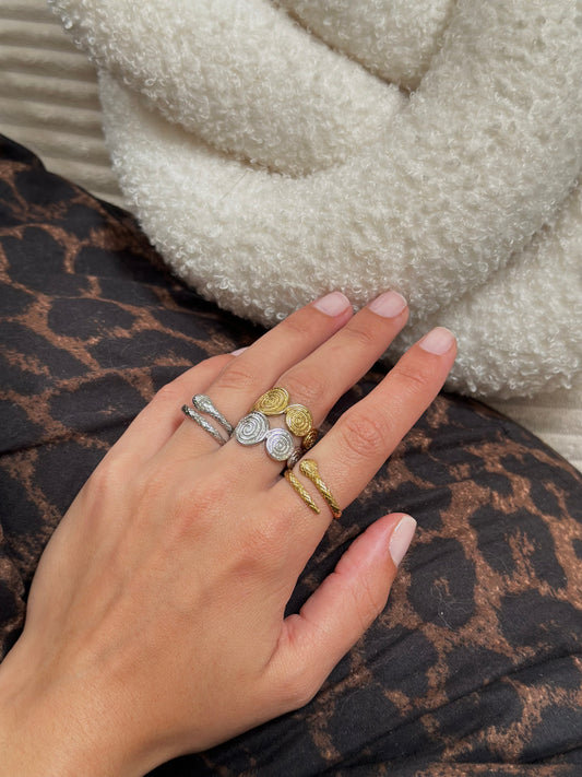 Bague AVA